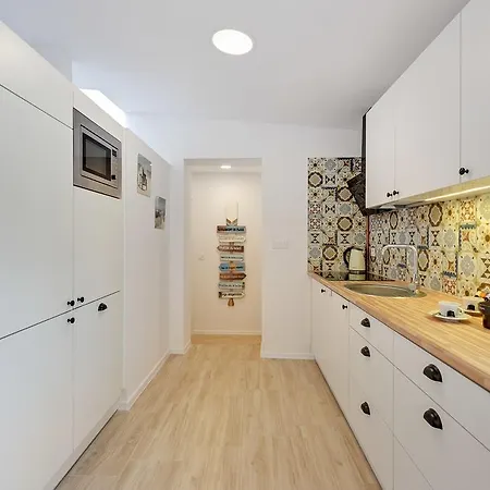 La Playa - 10 Min Od Plazy I Molo By Lion סופוט